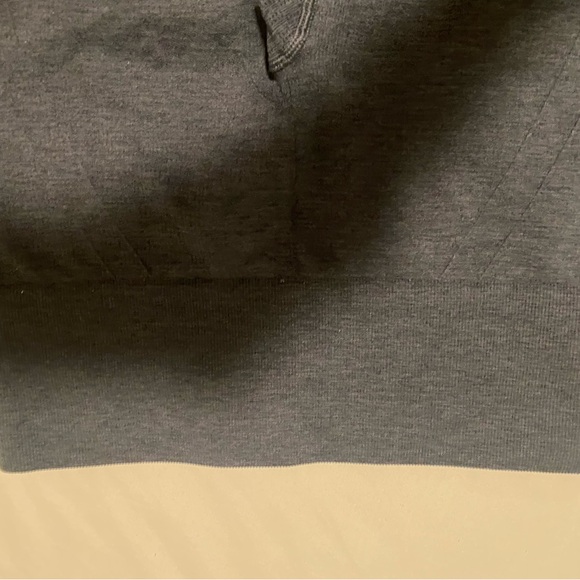 Lululemon Capri Crop Workout Bottom - Picture 5 of 6